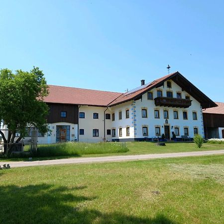 Ferienwohnung Glueck Saaldorf-Surheim Exterior photo